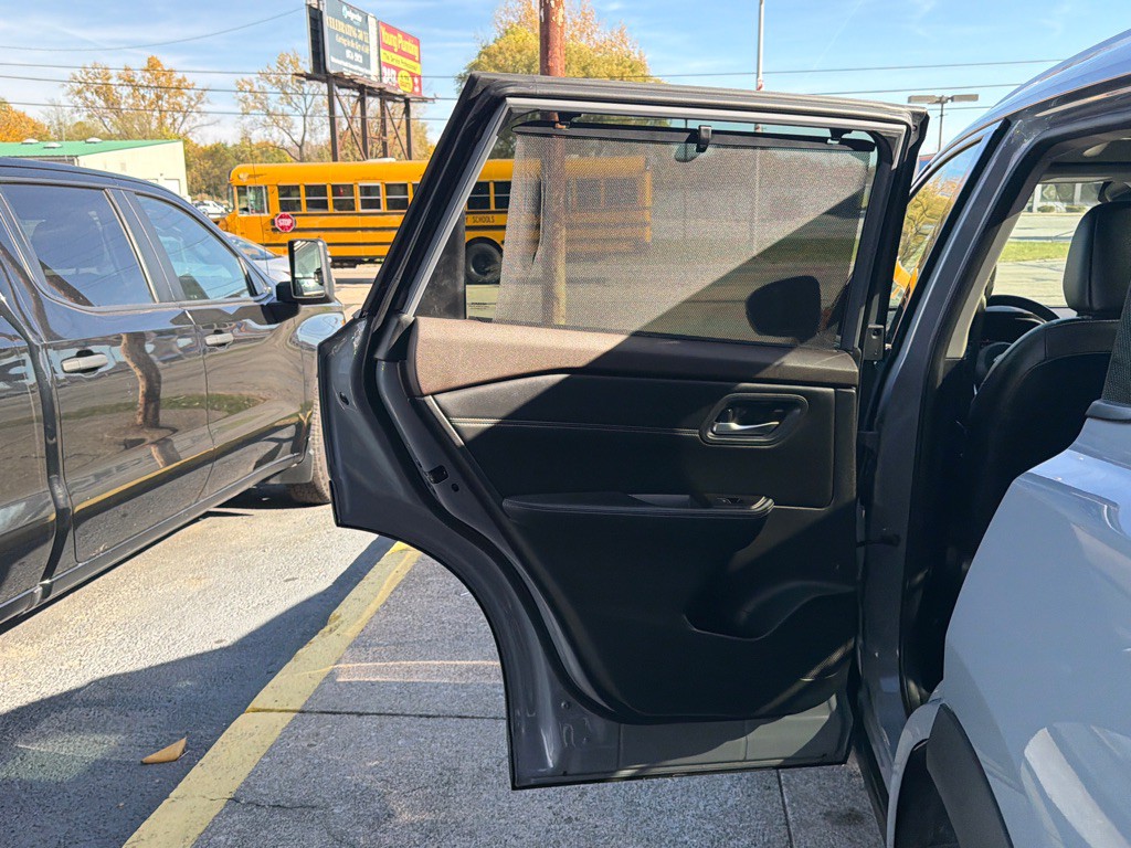 2023 Nissan Rogue Image 15