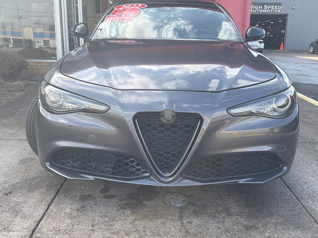 2022 Alfa Romeo Giulia Image 6