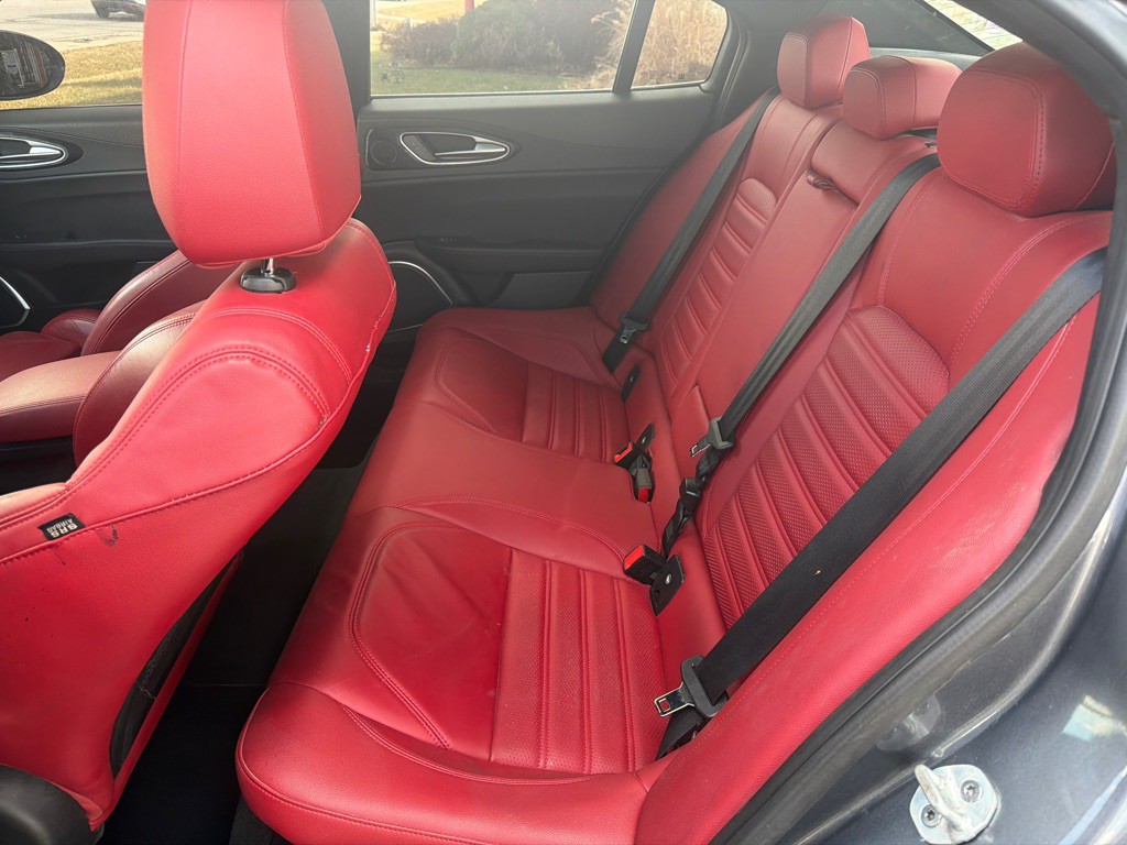 2022 Alfa Romeo Giulia Image 14