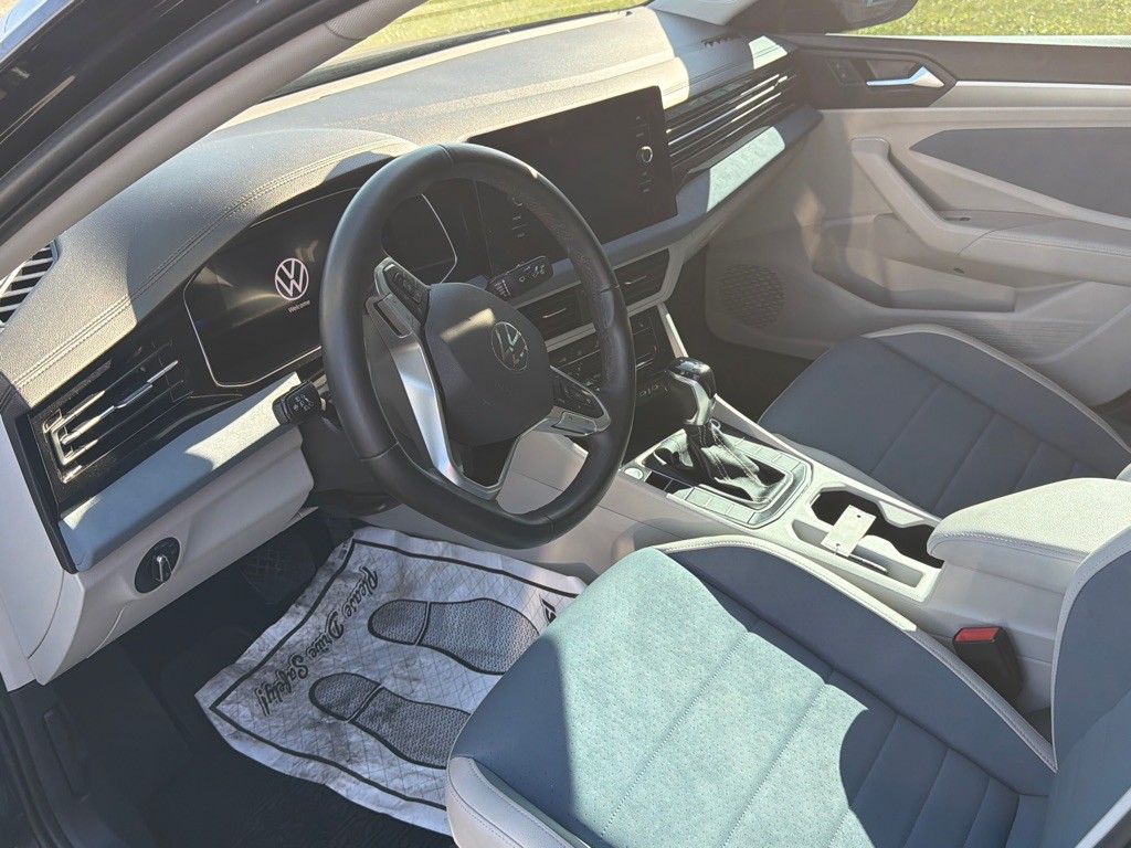 2025 Volkswagen Jetta Image 9