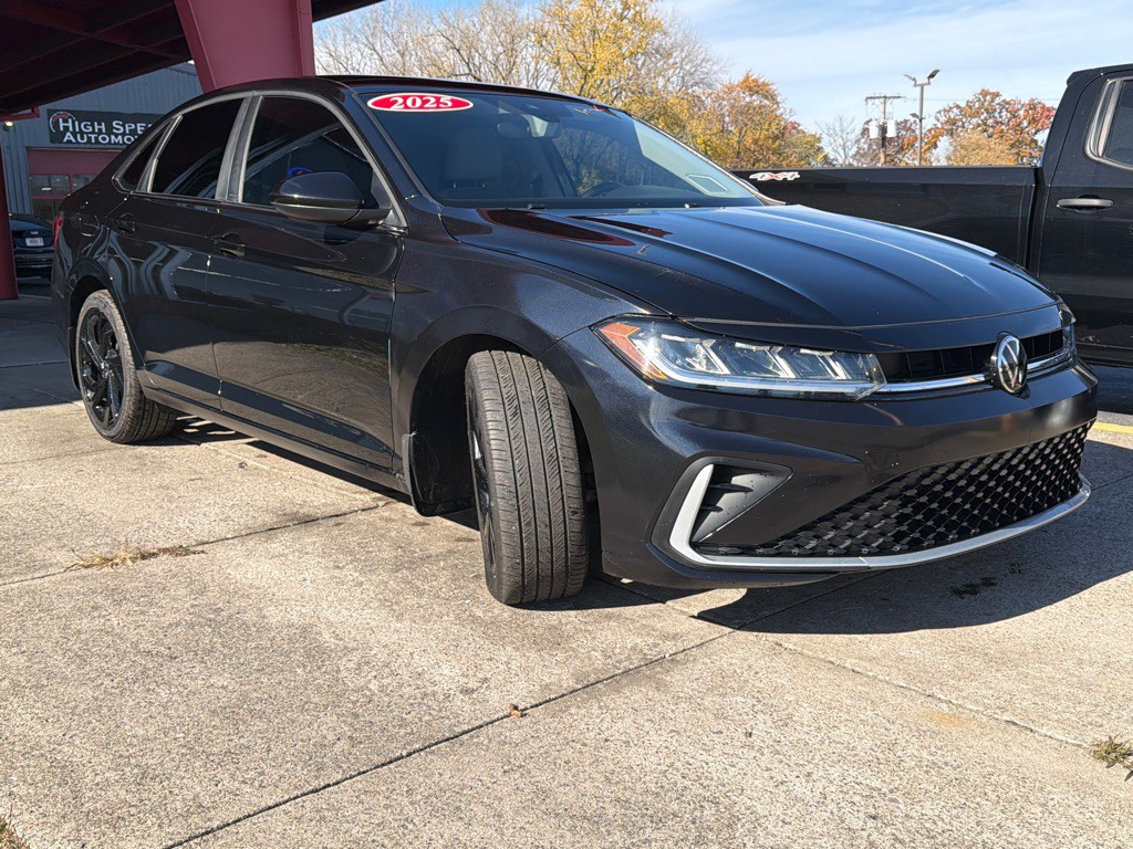 2025 Volkswagen Jetta Image 4
