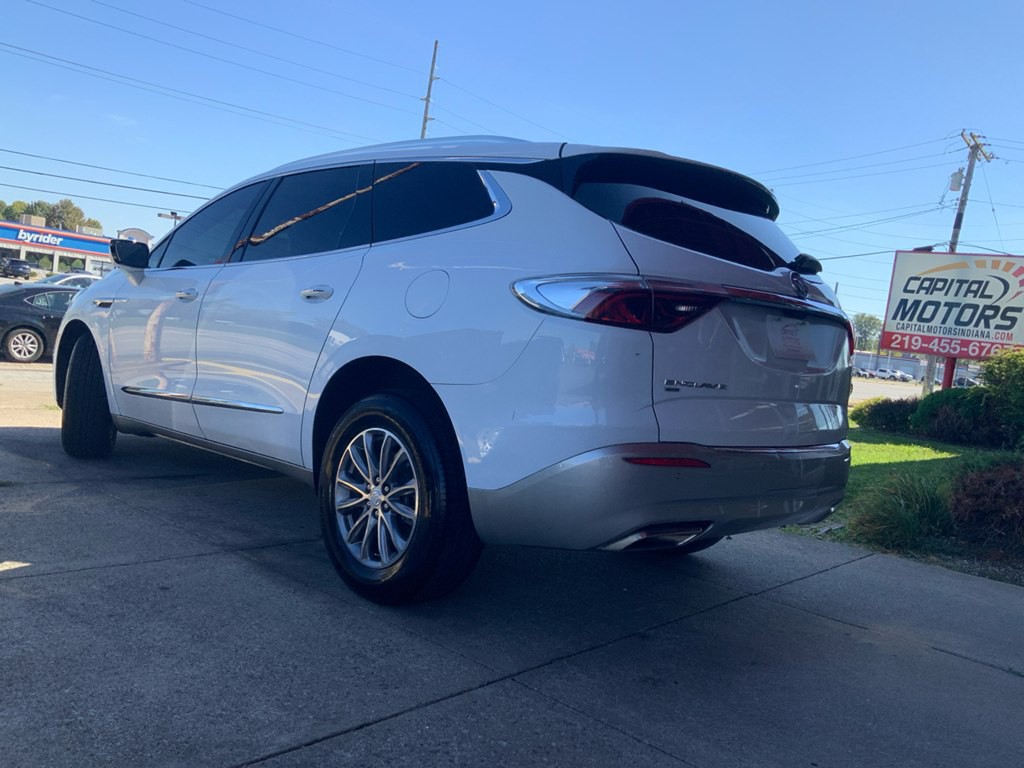 2022 Buick Enclave Image 2