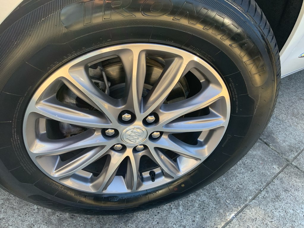 2022 Buick Enclave Image 7