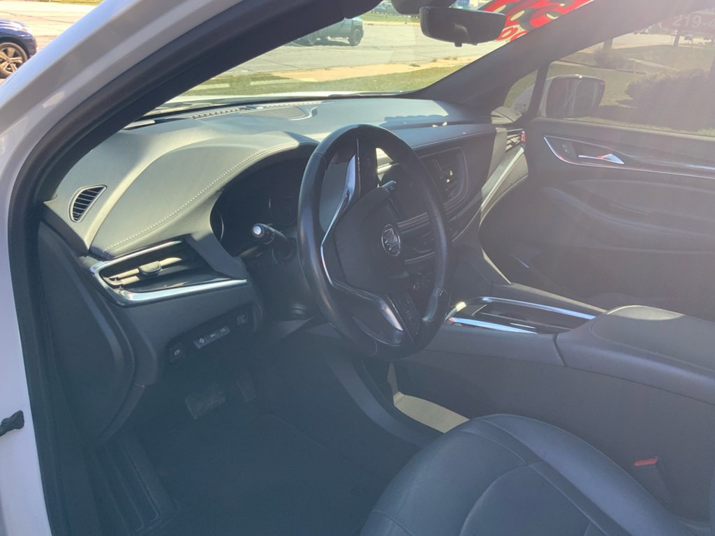 2022 Buick Enclave Image 10