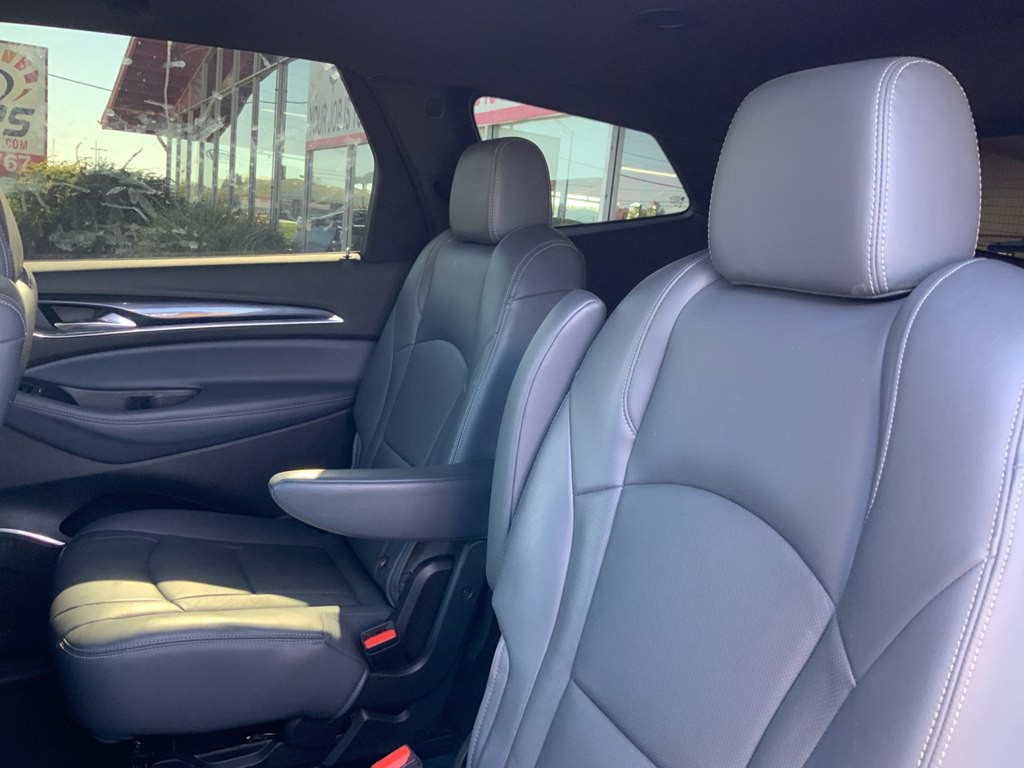 2022 Buick Enclave Image 16