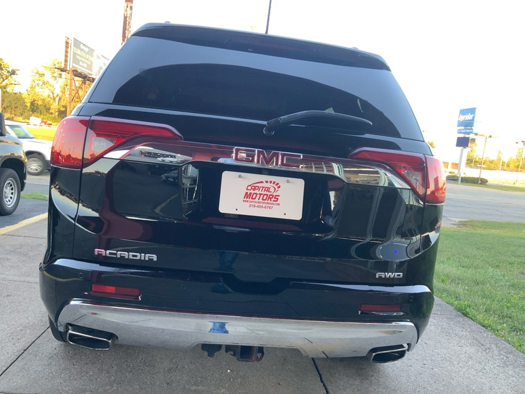 2018 GMC Acadia Image 3