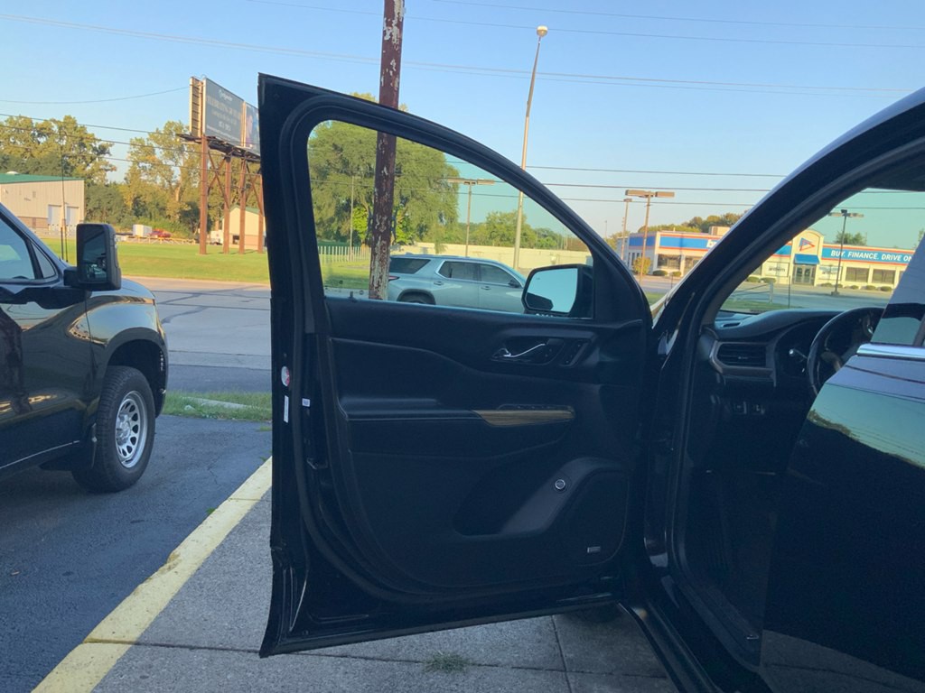 2018 GMC Acadia Image 9