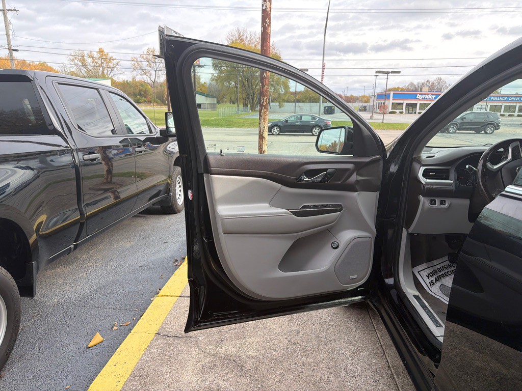 2019 GMC Acadia Image 8