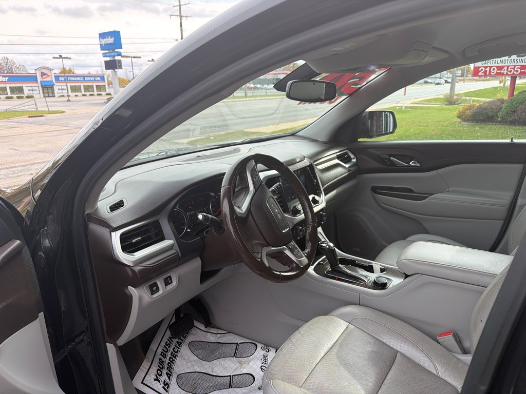 2019 GMC Acadia Image 9