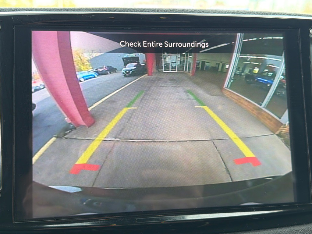 2023 Chrysler Pacifica Image 10