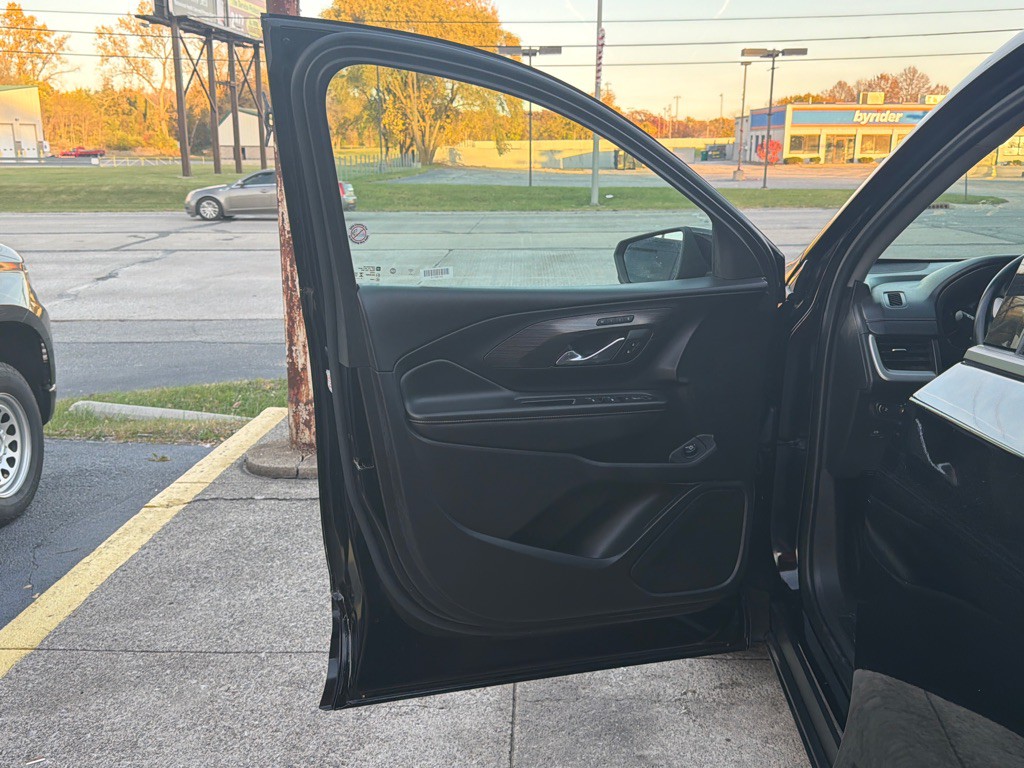 2024 GMC Terrain Image 8