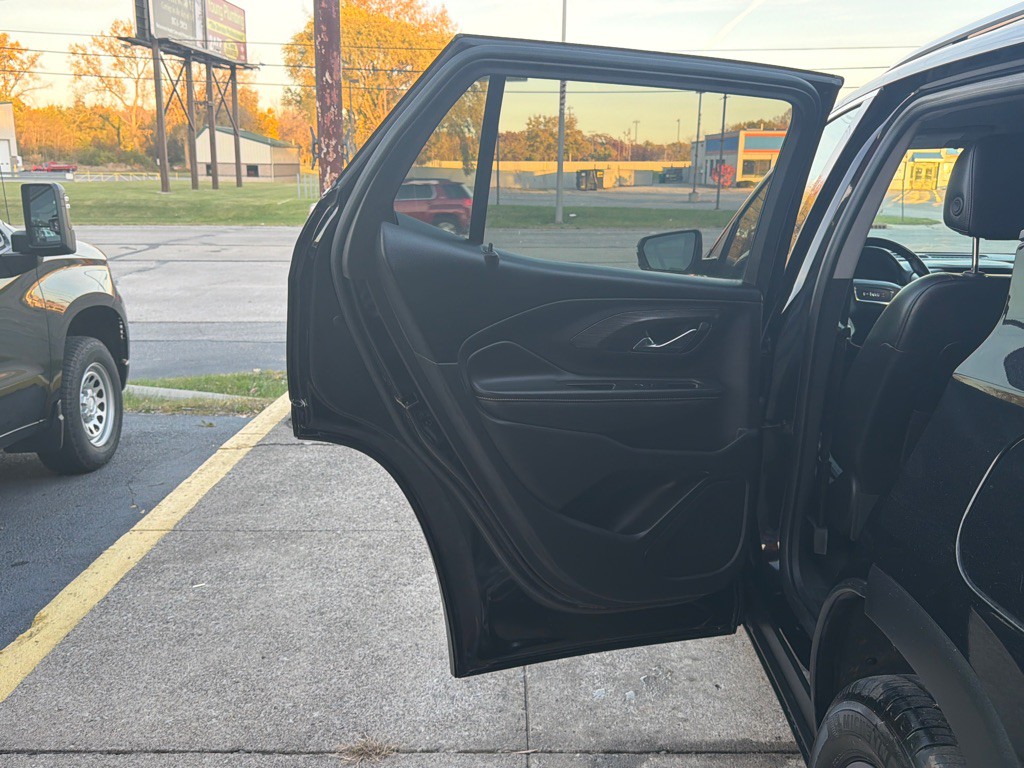 2024 GMC Terrain Image 14