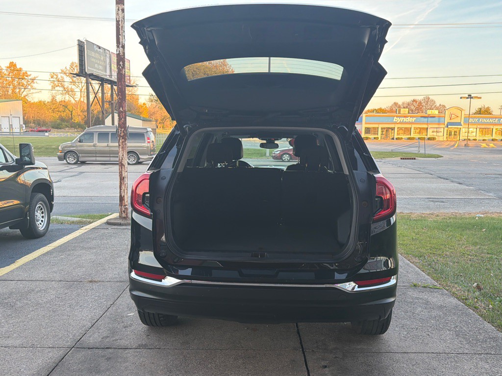 2024 GMC Terrain Image 16