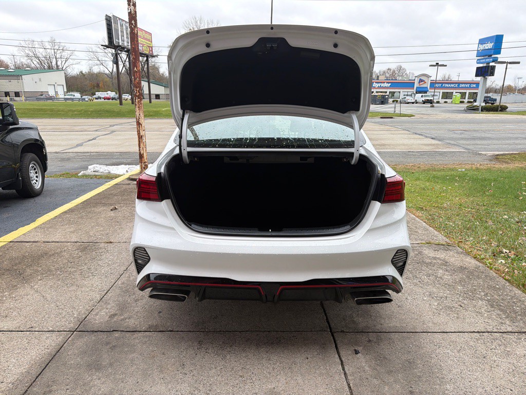 2022 Kia Forte Image 16