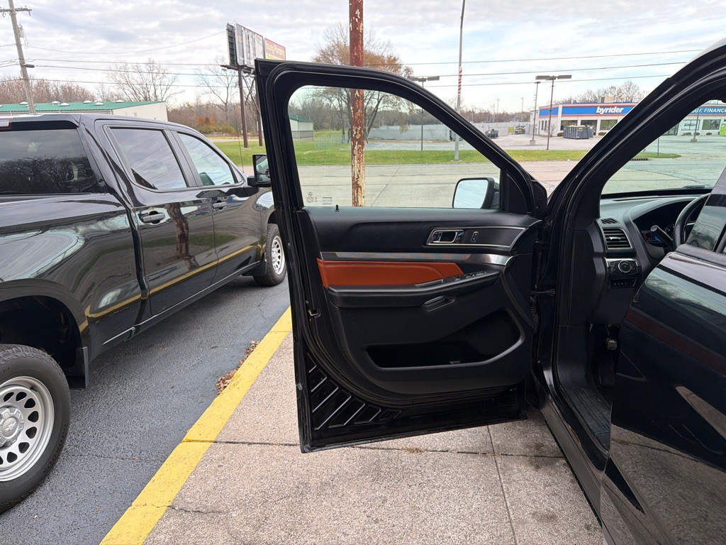 2019 Ford Explorer Image 8