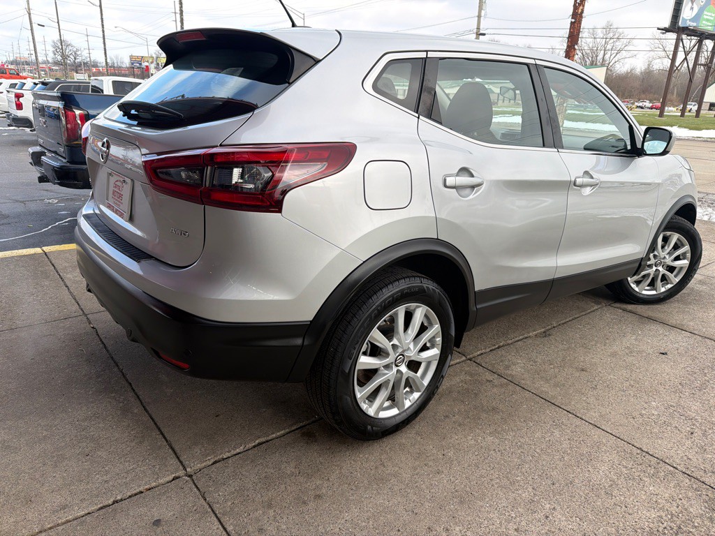 2021 Nissan Rogue Image 4