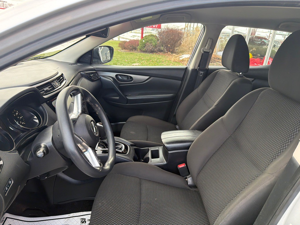 2021 Nissan Rogue Image 10