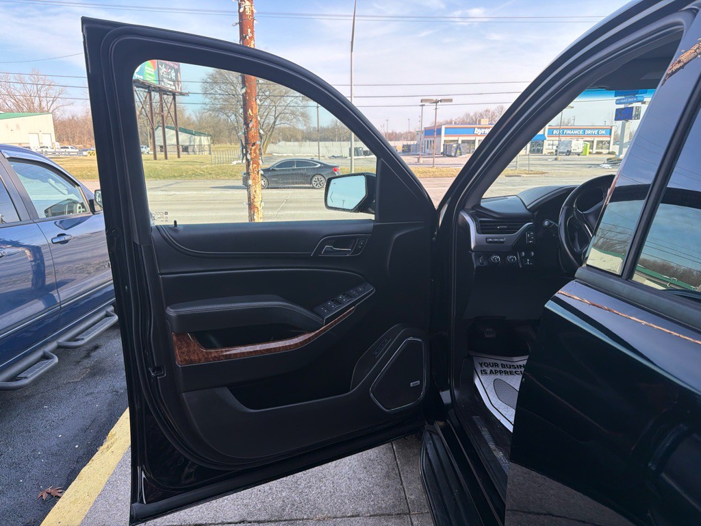 2019 Chevrolet Tahoe Image 8