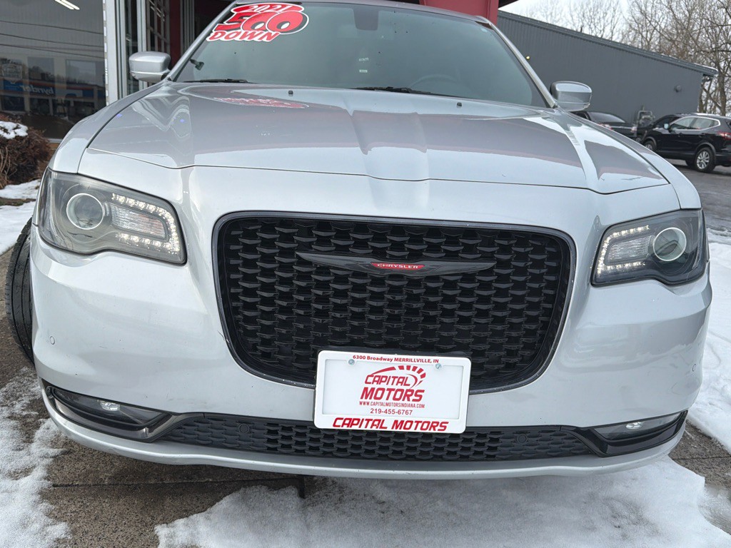 2021 Chrysler 300 Image 6