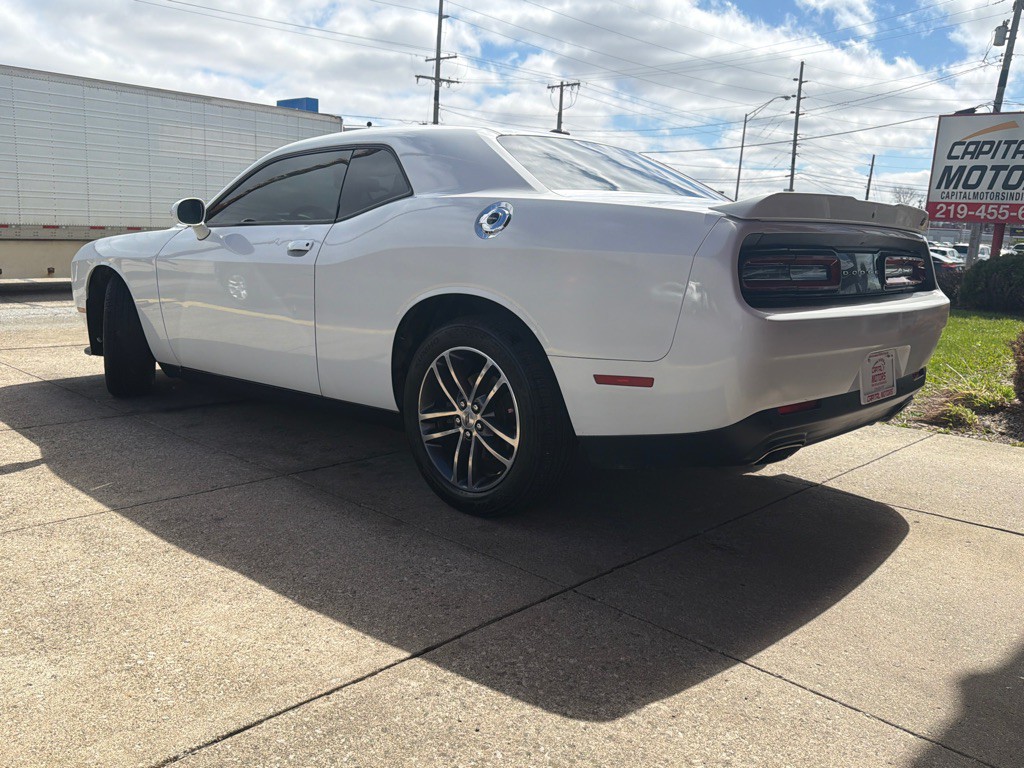 2019 Dodge Challenger Image 2