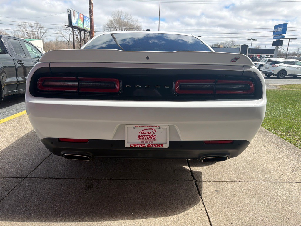 2019 Dodge Challenger Image 3