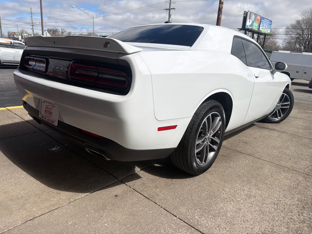 2019 Dodge Challenger Image 4