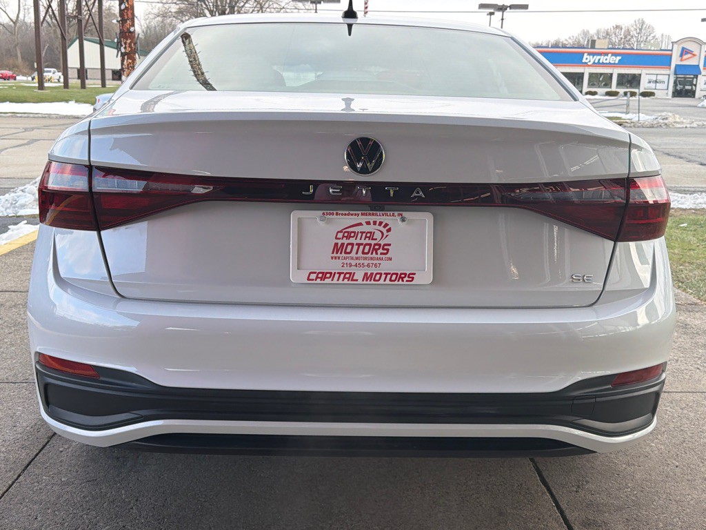2025 Volkswagen Jetta Image 3