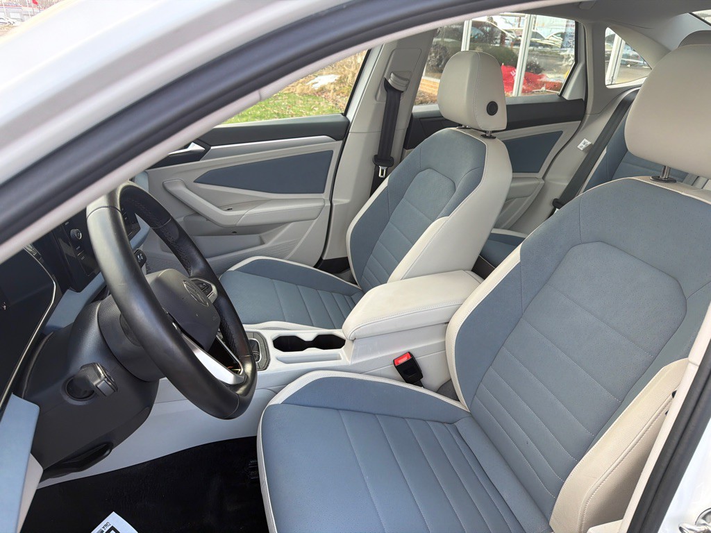 2025 Volkswagen Jetta Image 9