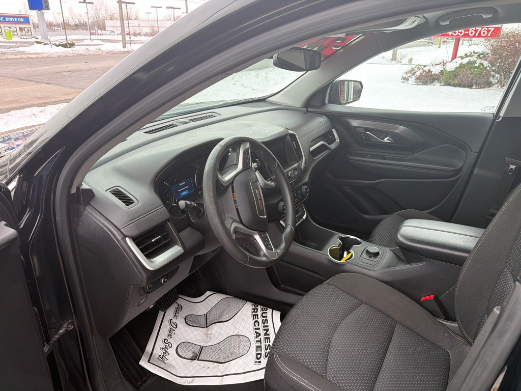 2023 GMC Terrain Image 9