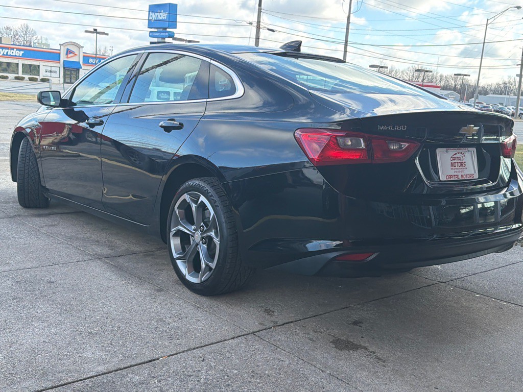 2024 Chevrolet Malibu Image 2