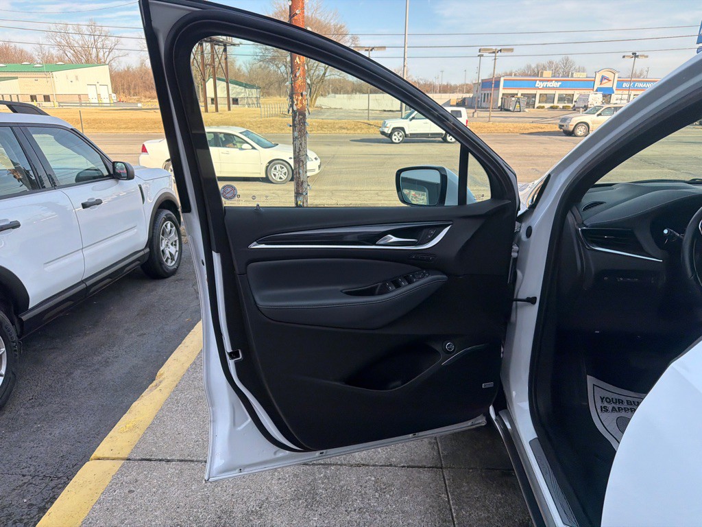 2024 Buick Enclave Image 8