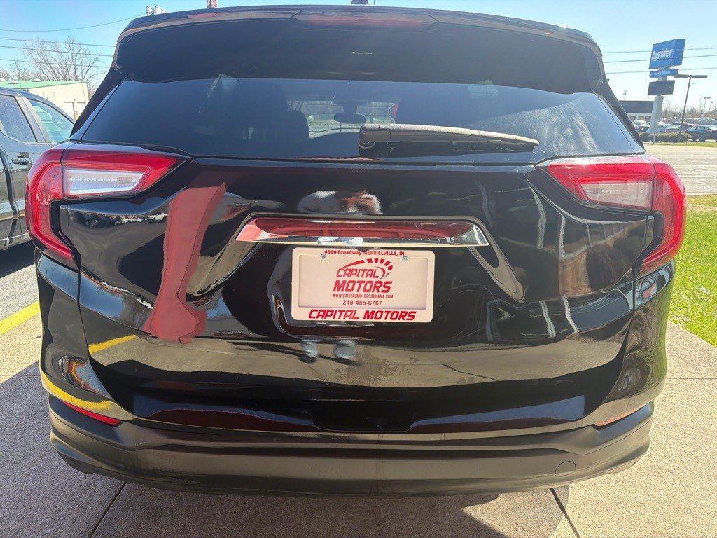 2023 GMC Terrain Image 3