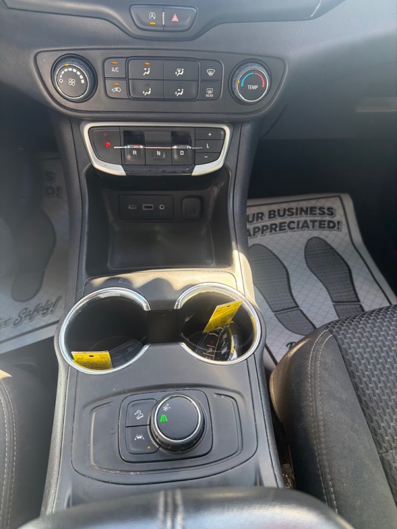 2023 GMC Terrain Image 12