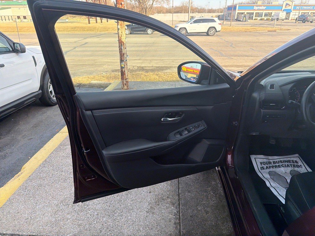 2025 Nissan Sentra Image 8