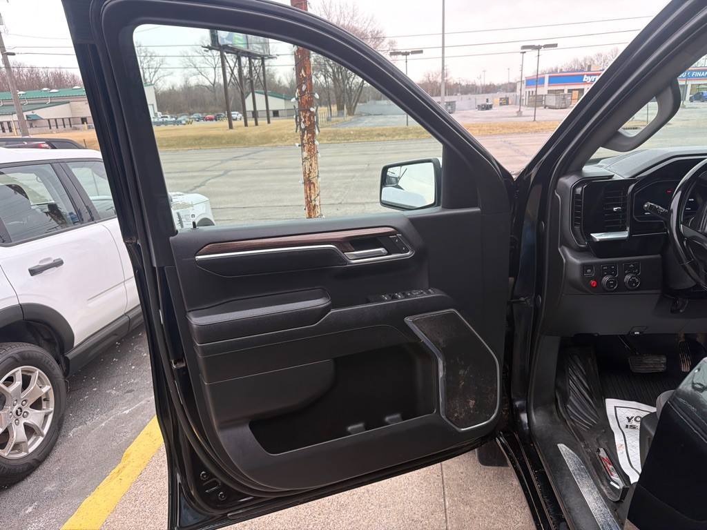 2023 Chevrolet Silverado 1500 Image 7
