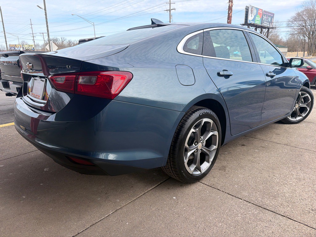 2024 Chevrolet Malibu Image 4