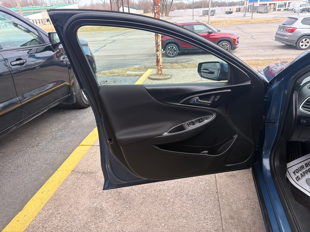 2024 Chevrolet Malibu Image 8