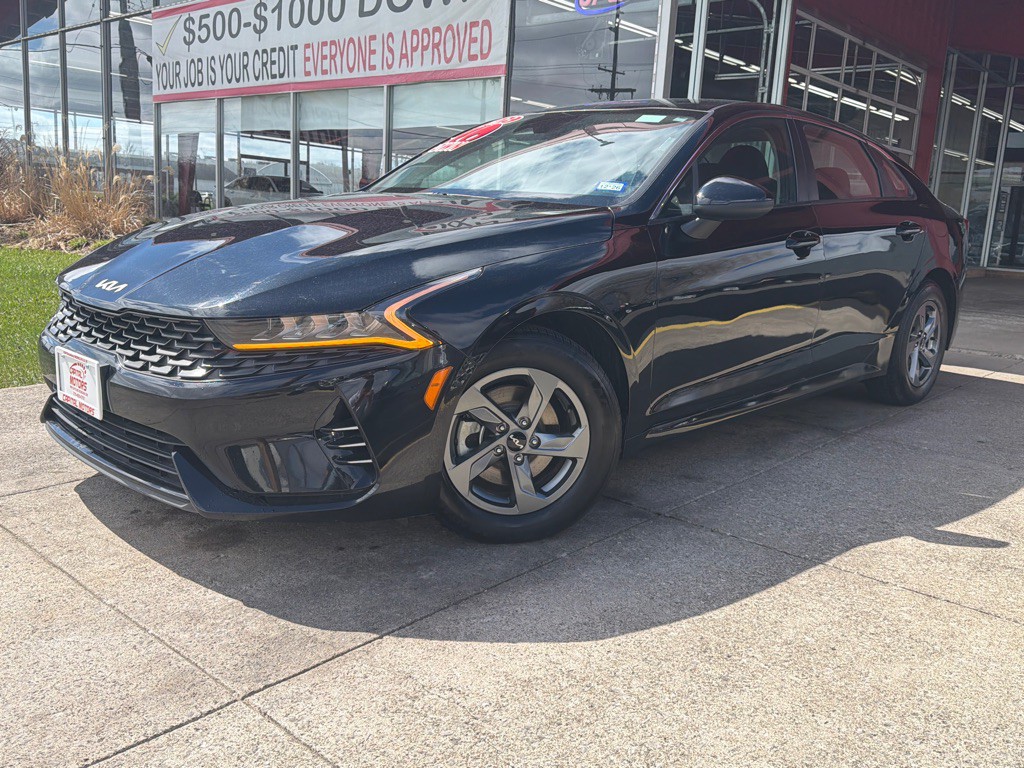 2023 Kia K5 Image 1