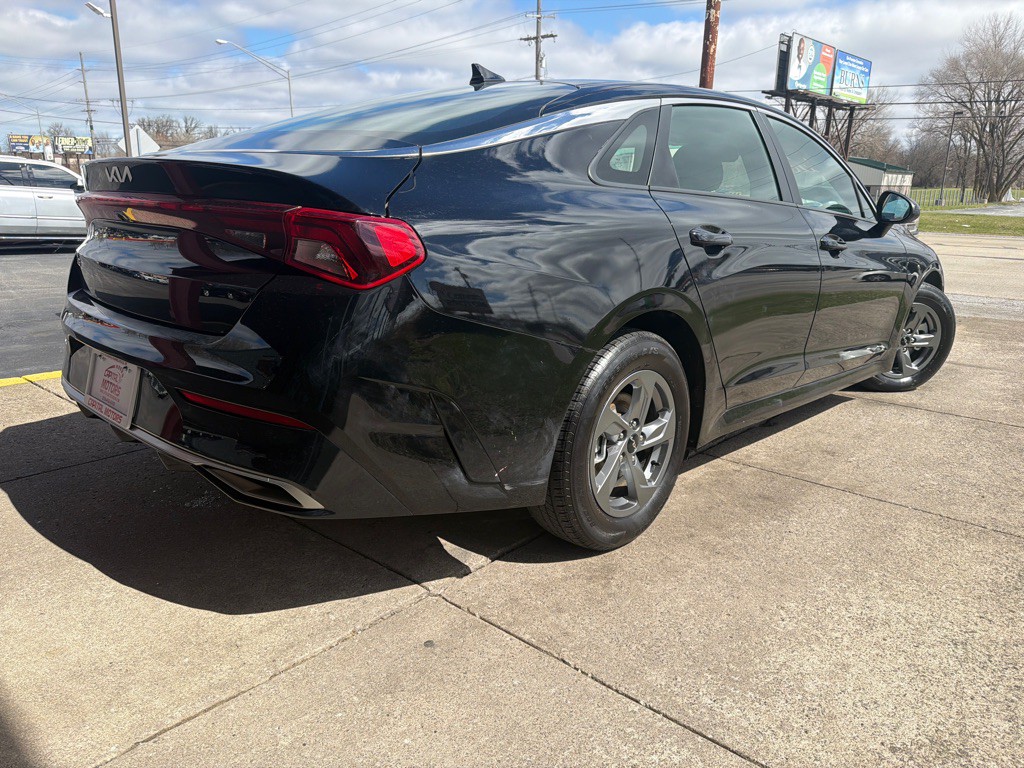 2023 Kia K5 Image 4