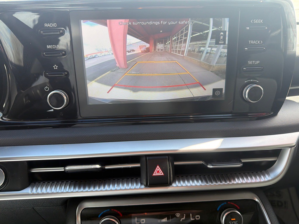 2023 Kia K5 Image 11