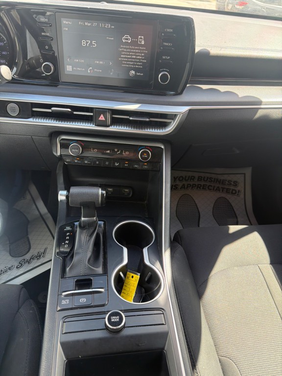 2023 Kia K5 Image 12