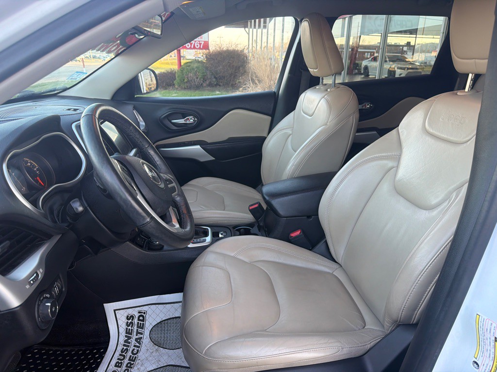 2017 Jeep Cherokee Image 9