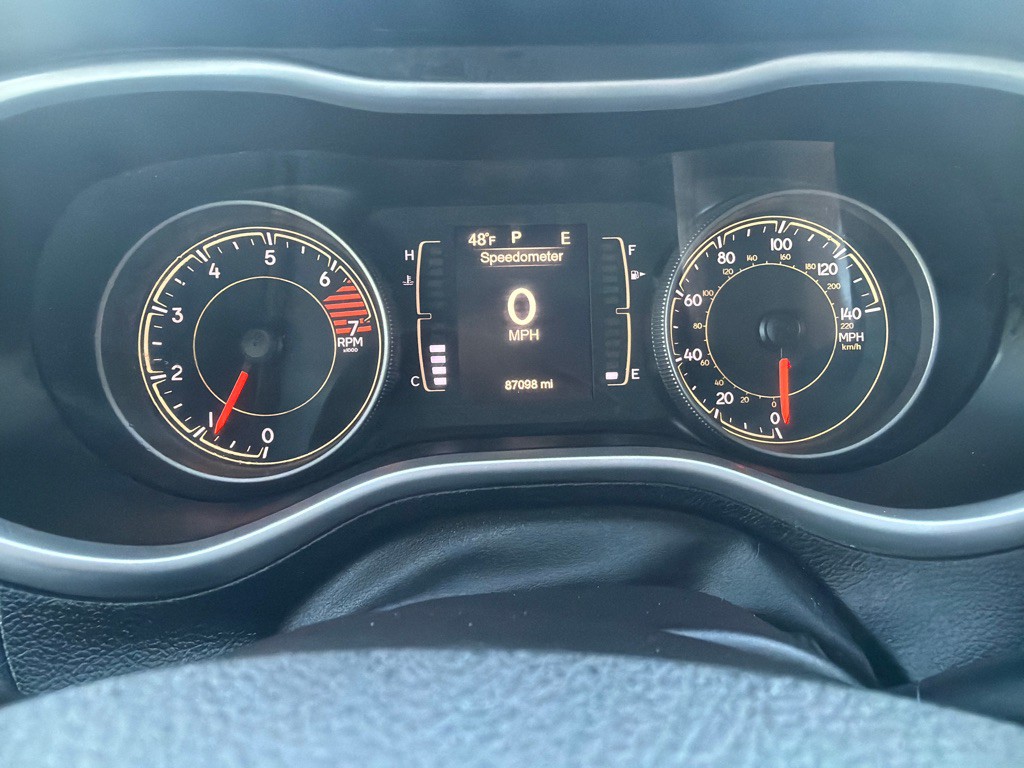 2017 Jeep Cherokee Image 10