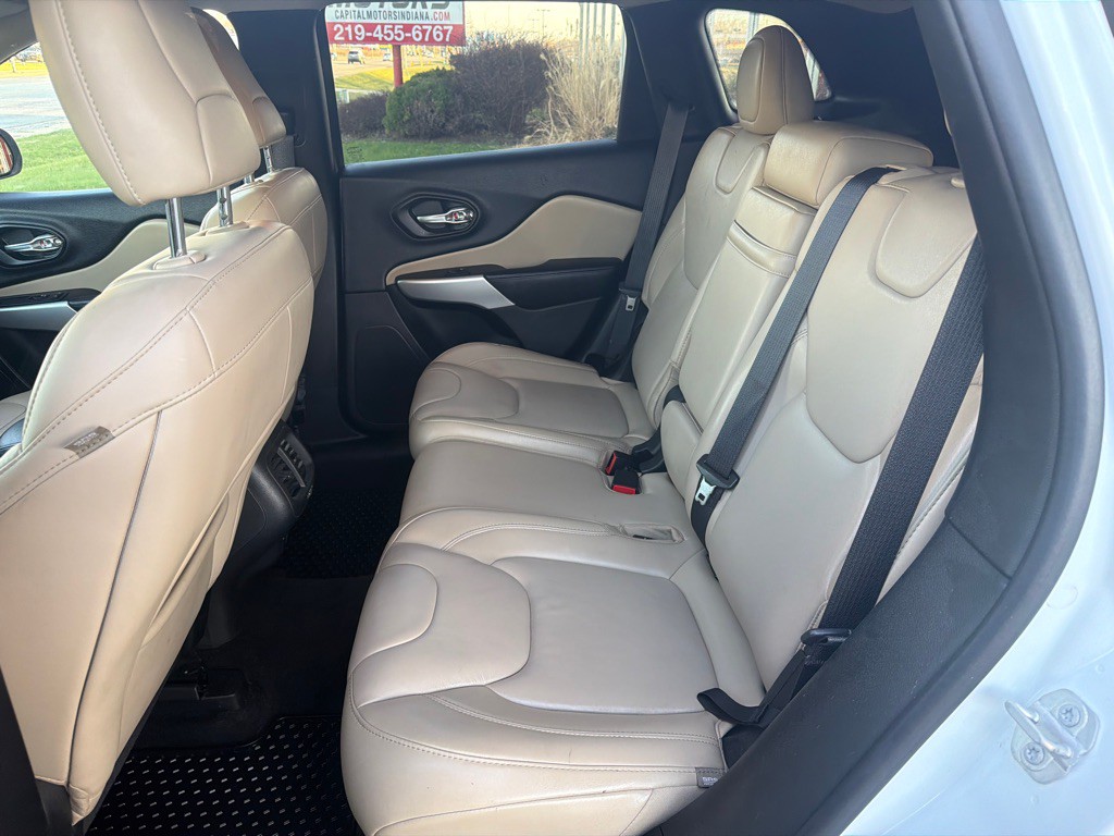 2017 Jeep Cherokee Image 14