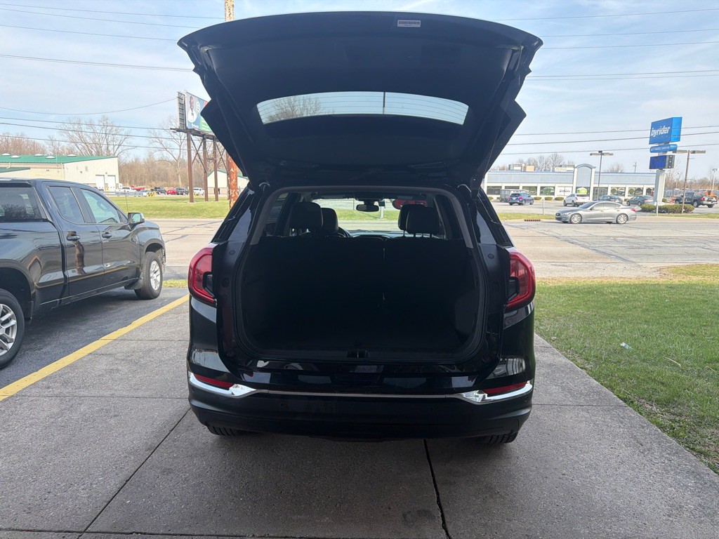 2023 GMC Terrain Image 15