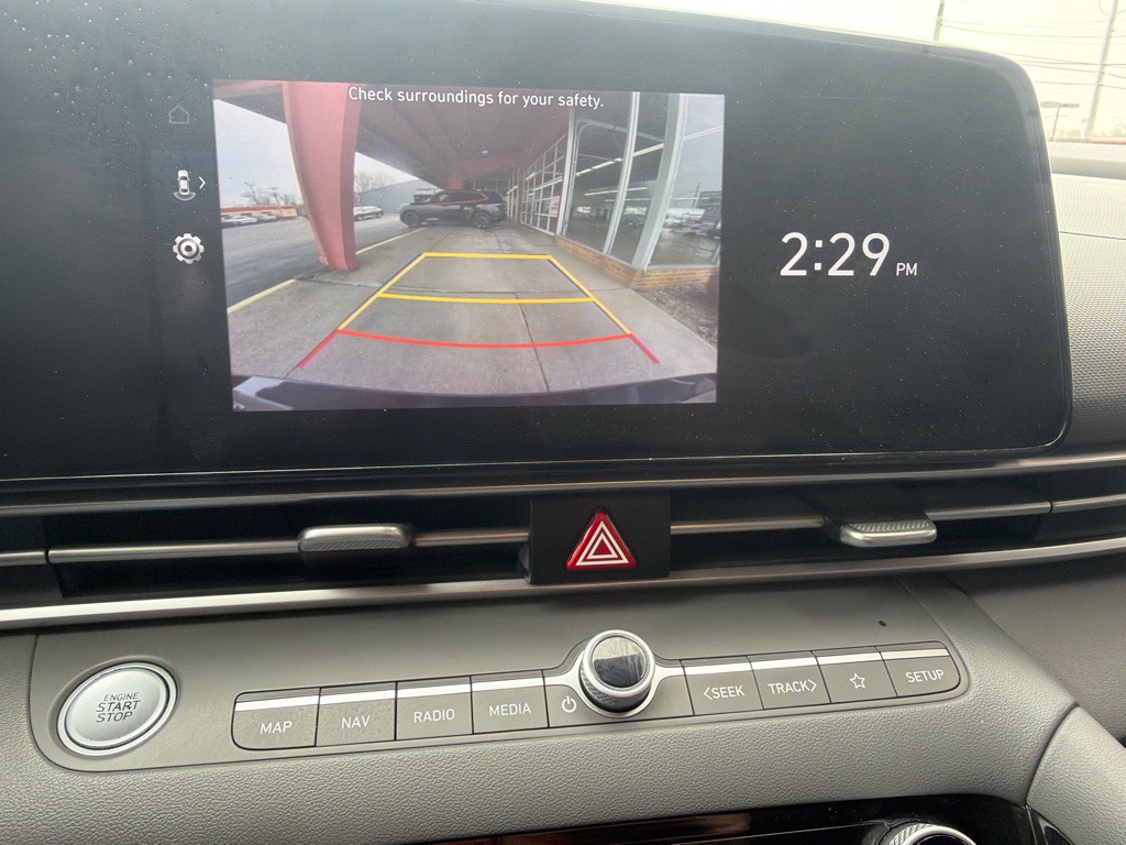 2023 Hyundai Elantra Image 10