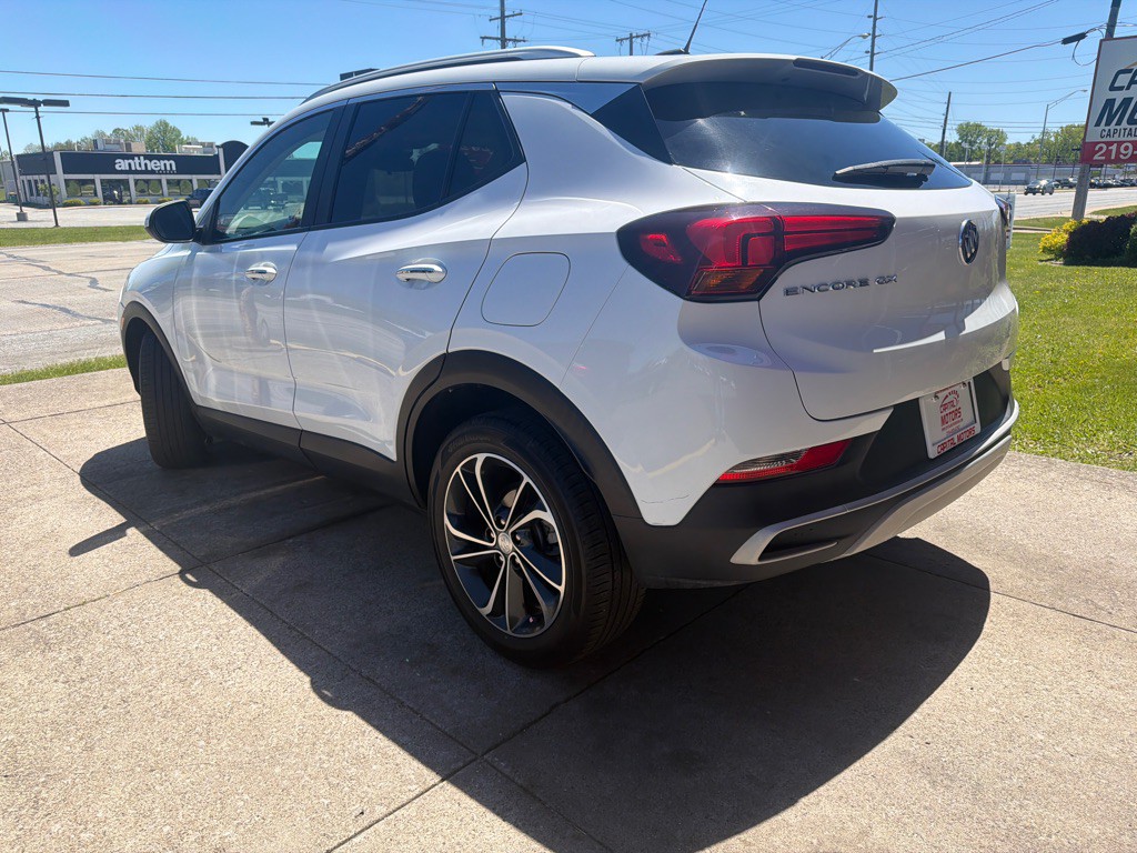 2023 Buick Enclave Image 2