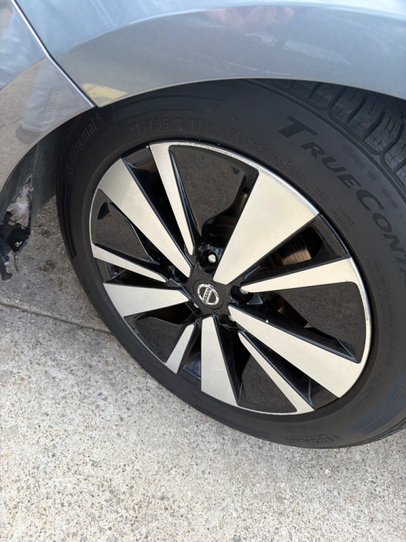 2021 Nissan Altima Image 7