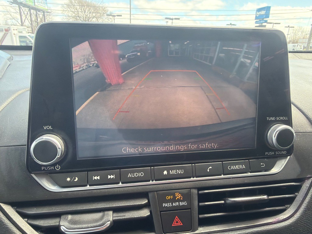 2021 Nissan Altima Image 12