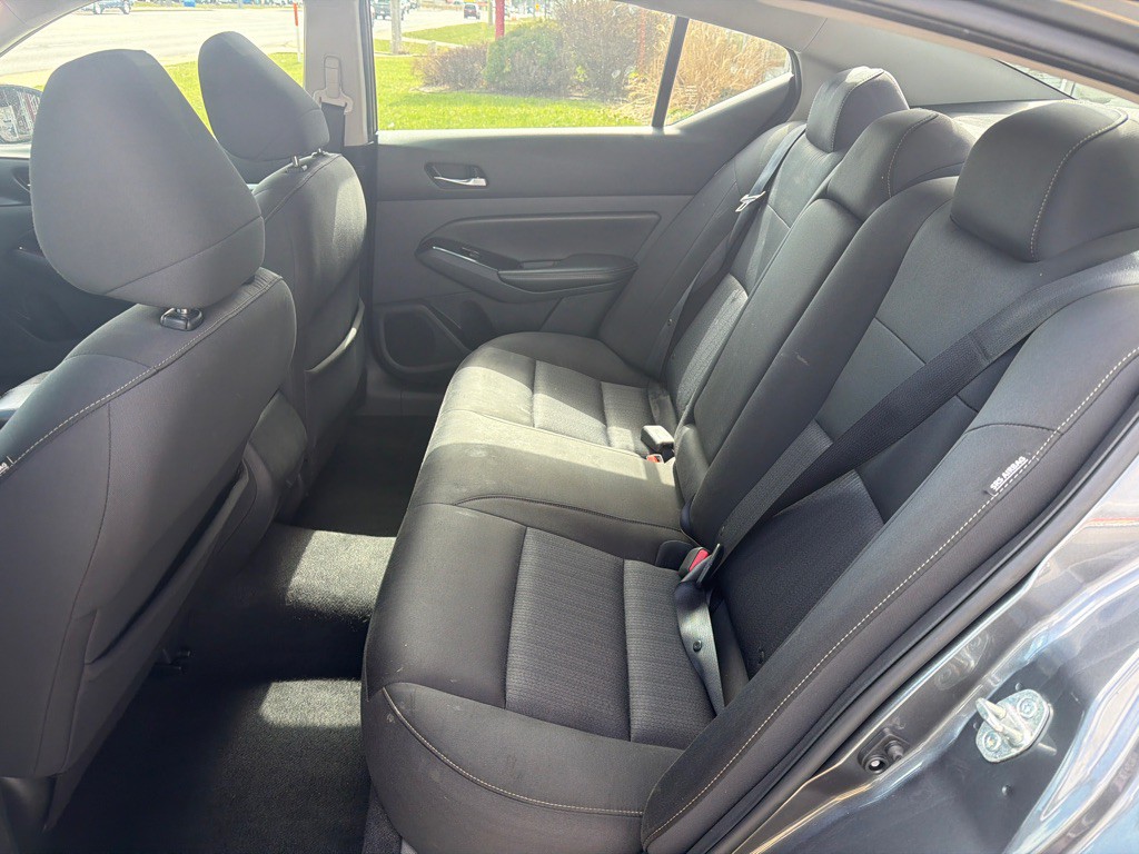 2021 Nissan Altima Image 15